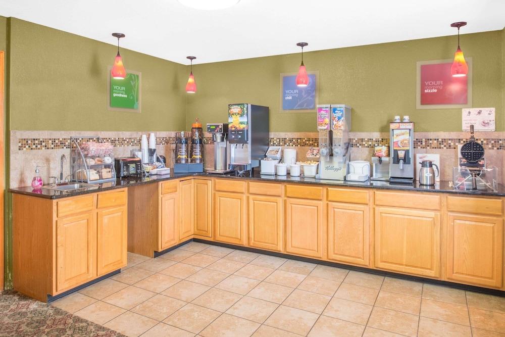 Hotel Super 8 By Wyndham Sikeston/Miner Area Esterno foto
